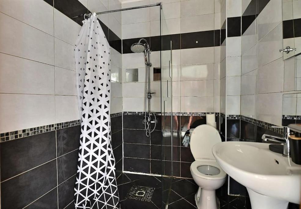 Appartement Charmant Tres Proche Centre-Ville, Parking Gratuits, Mulhouse Centre Eksteriør billede
