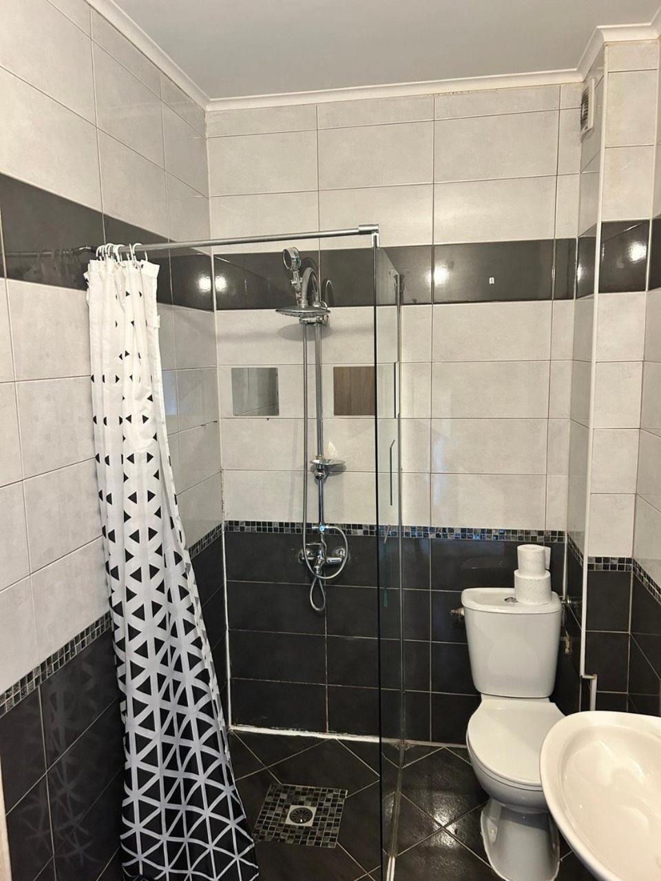 Appartement Charmant Tres Proche Centre-Ville, Parking Gratuits, Mulhouse Centre Eksteriør billede